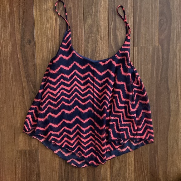 Bella D. Navy and Pink Zigzag Crop Top - Picture 4 of 4